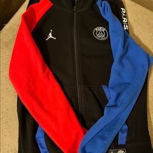 Jordan jogging suit with the shirt! Worn once! Excellent condition. Size M MEN